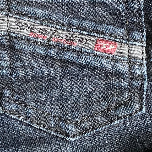 Women's Black Label Diesel Jeans low-rise Straight Leg Size 29 x 32 Premium - Picture 3 of 9